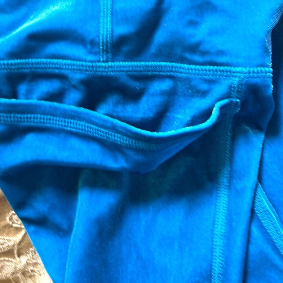 Lilly Pulitzer Luxletic 2 Piece Velvet Tank Weekender High Rise Leggings & Top - Picture 8 of 16